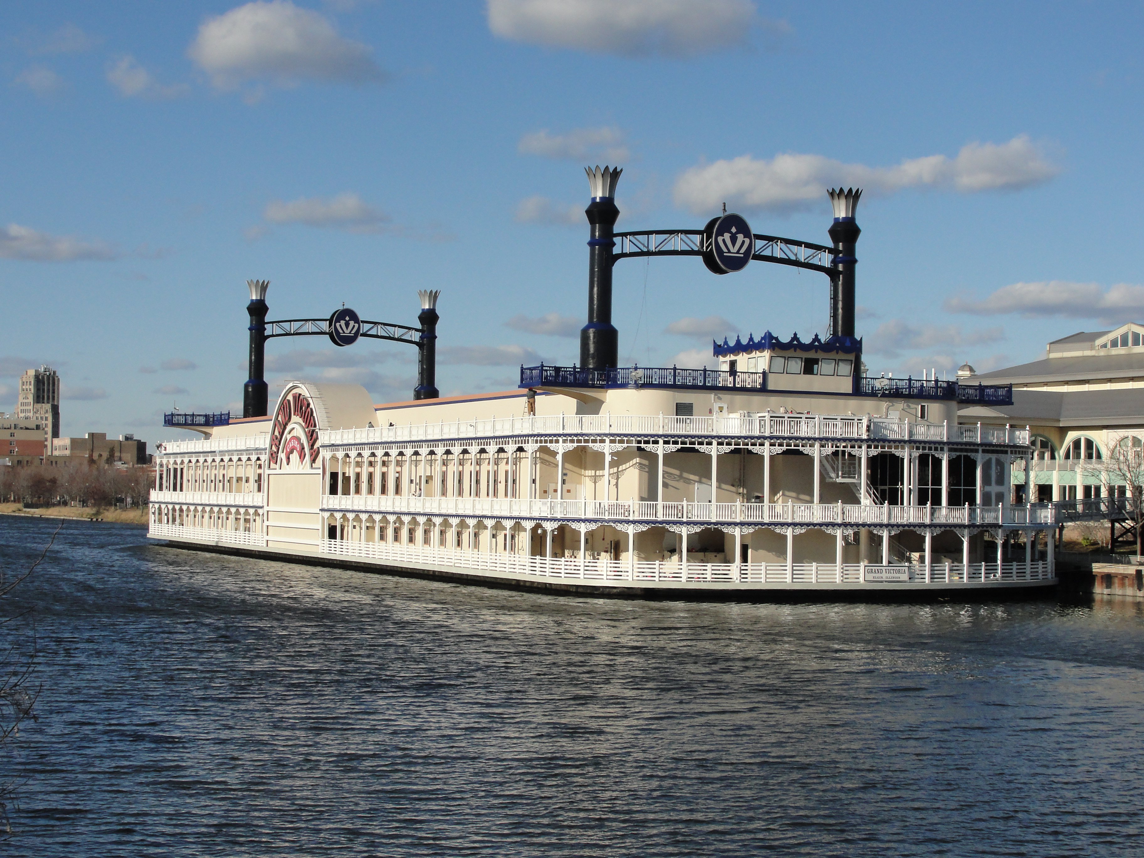 riverboat casino cedh